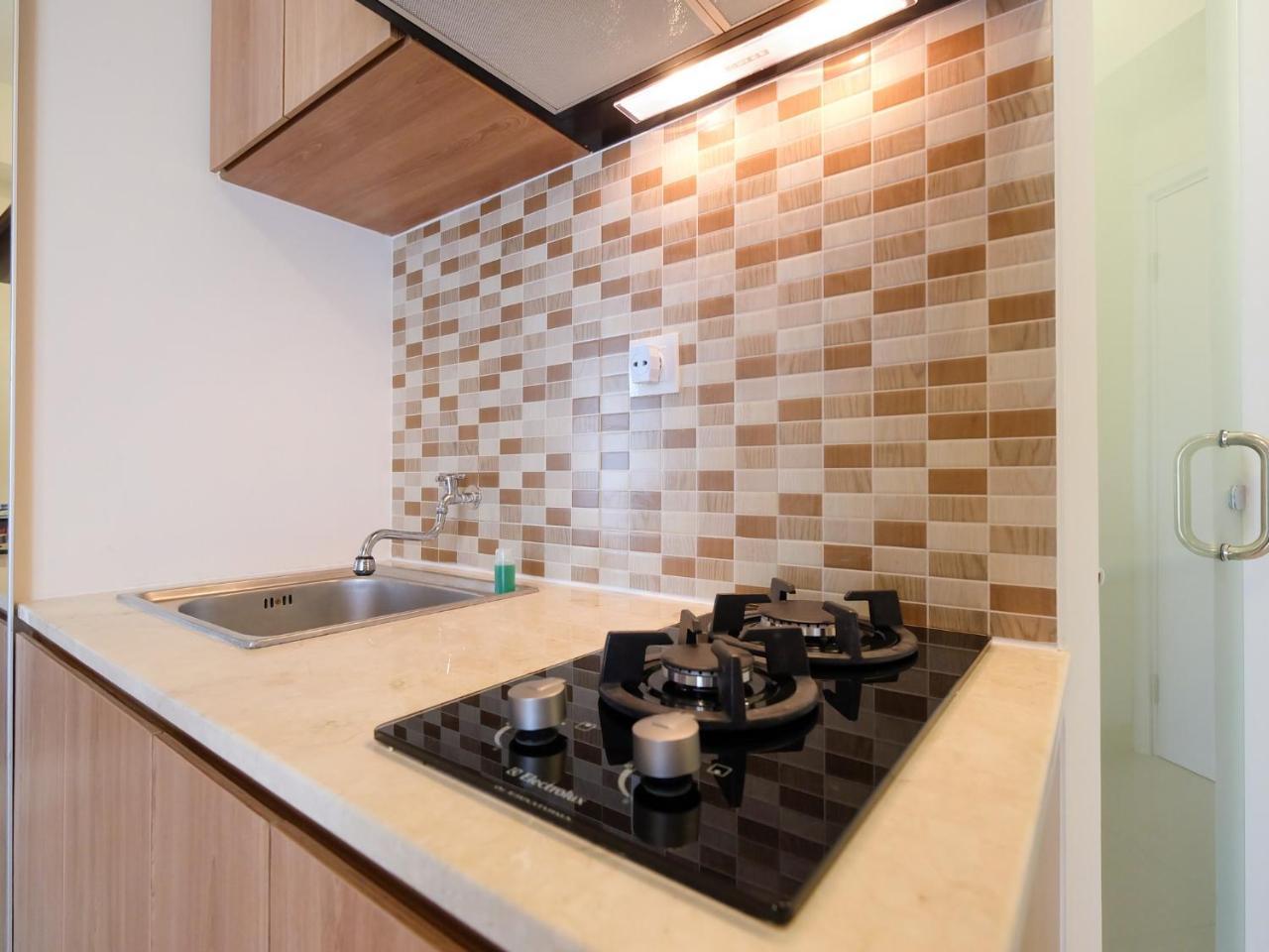 Modern Studio At Green Pramuka City Apartment Near To Shopping Center By Travelio Jakarta Exterior foto